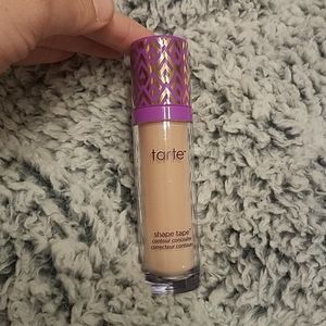 tarte shape tape contour concealer 20B Light